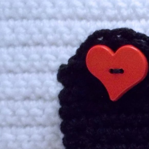 Crochet Bag - Buttoned Hearts - Picture 2 of 3